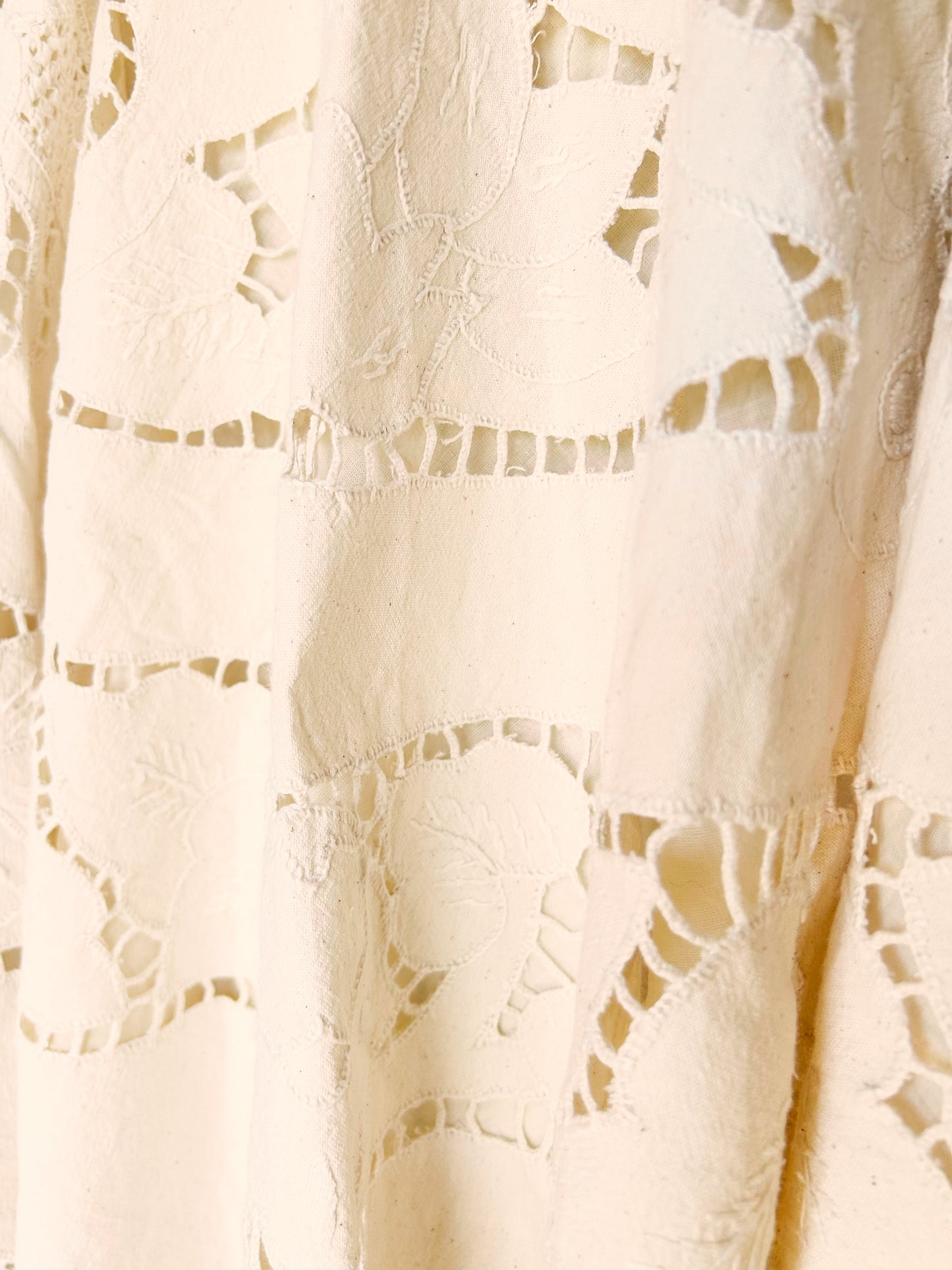 ROBE ROMAGNE - BRODERIE FLEURIE